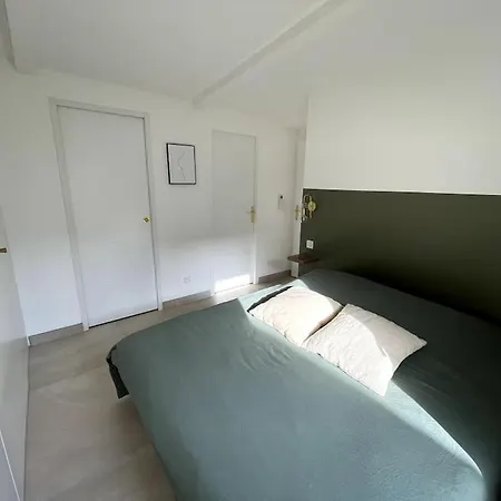 Charmante Maison Avec Piscine Garons Buitenkant foto